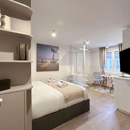 Brand New Properties Near La Madeleine ! Paris Eksteriør bilde