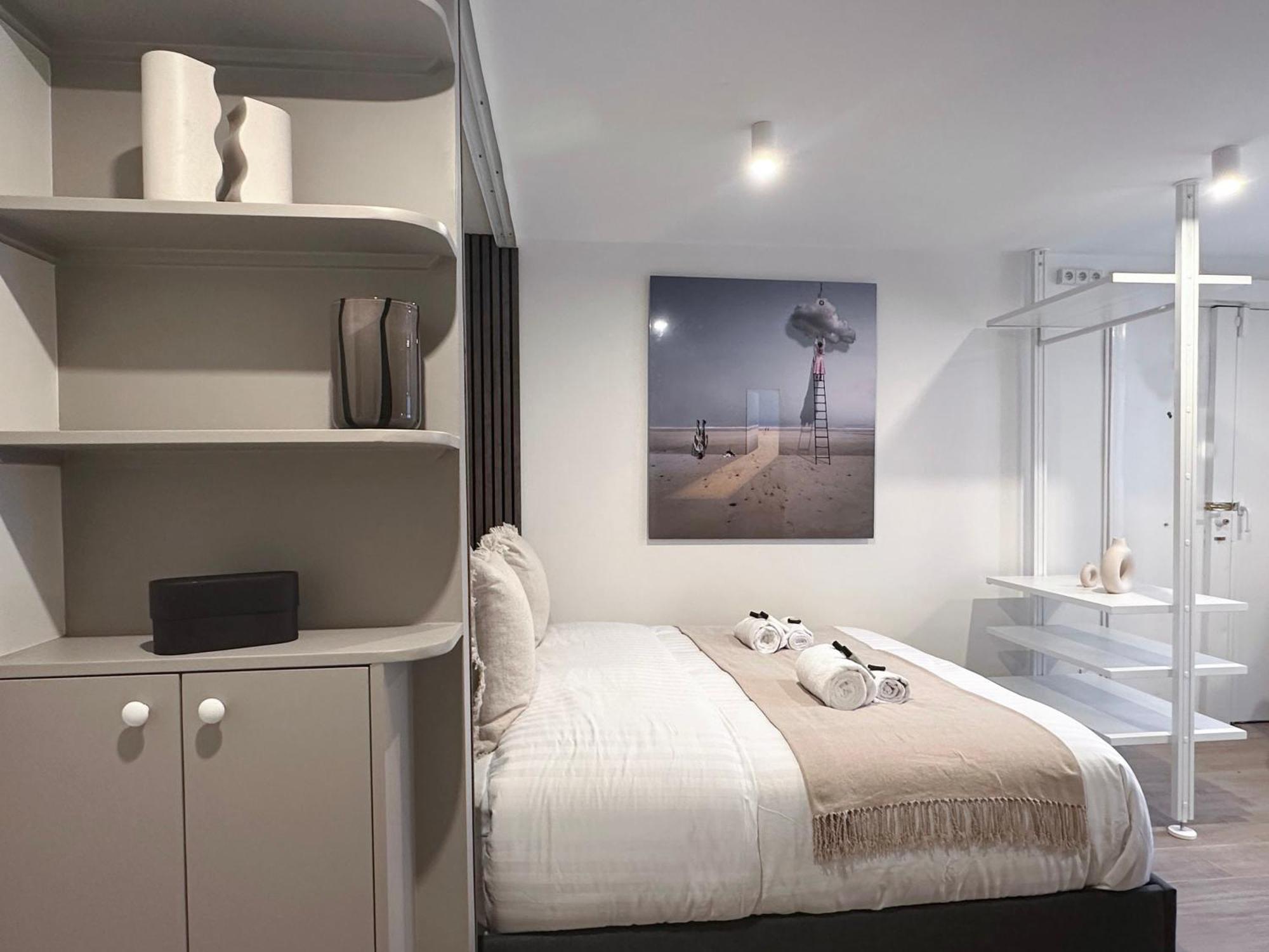 Brand New Properties Near La Madeleine ! Paris Eksteriør bilde