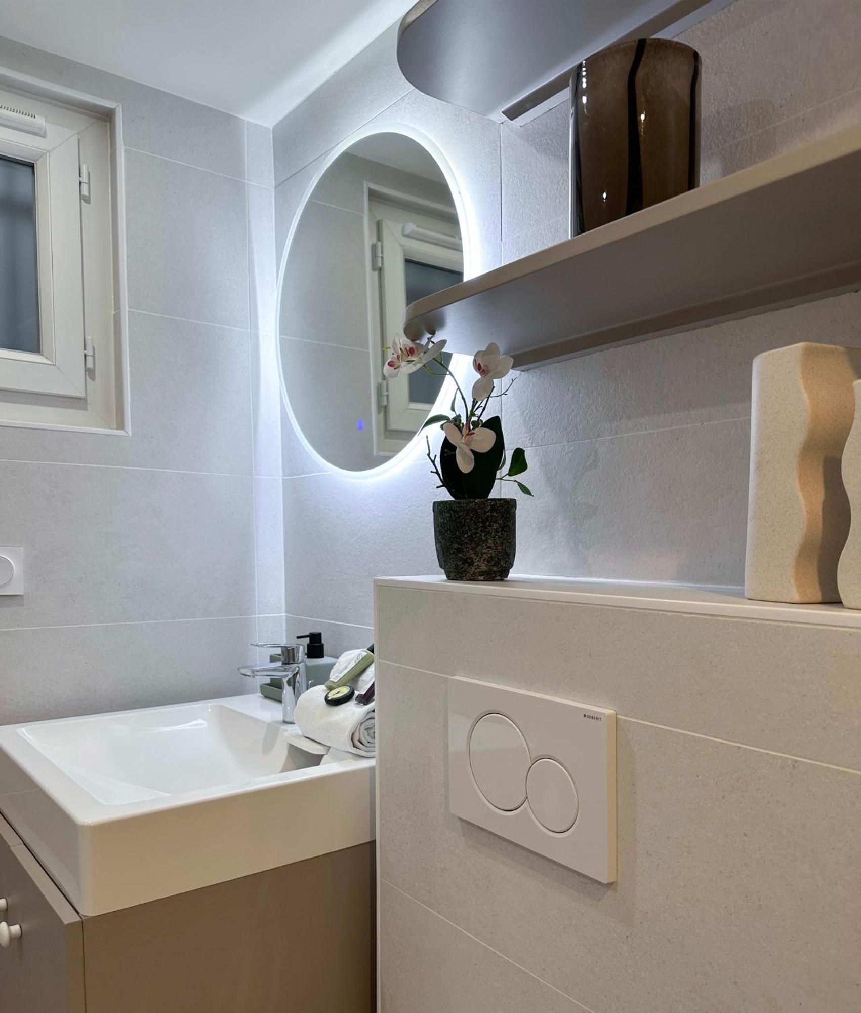 Brand New Properties Near La Madeleine ! Paris Eksteriør bilde